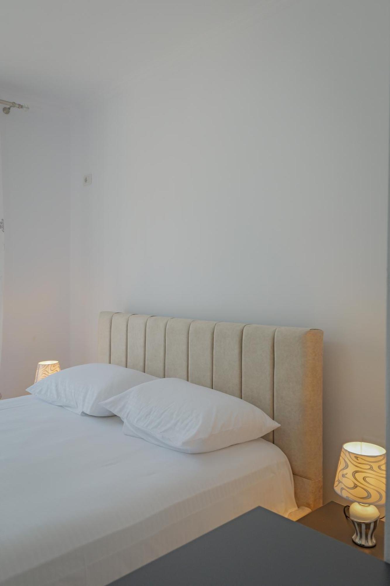 Aldisen Apartment Sarandë Exterior foto