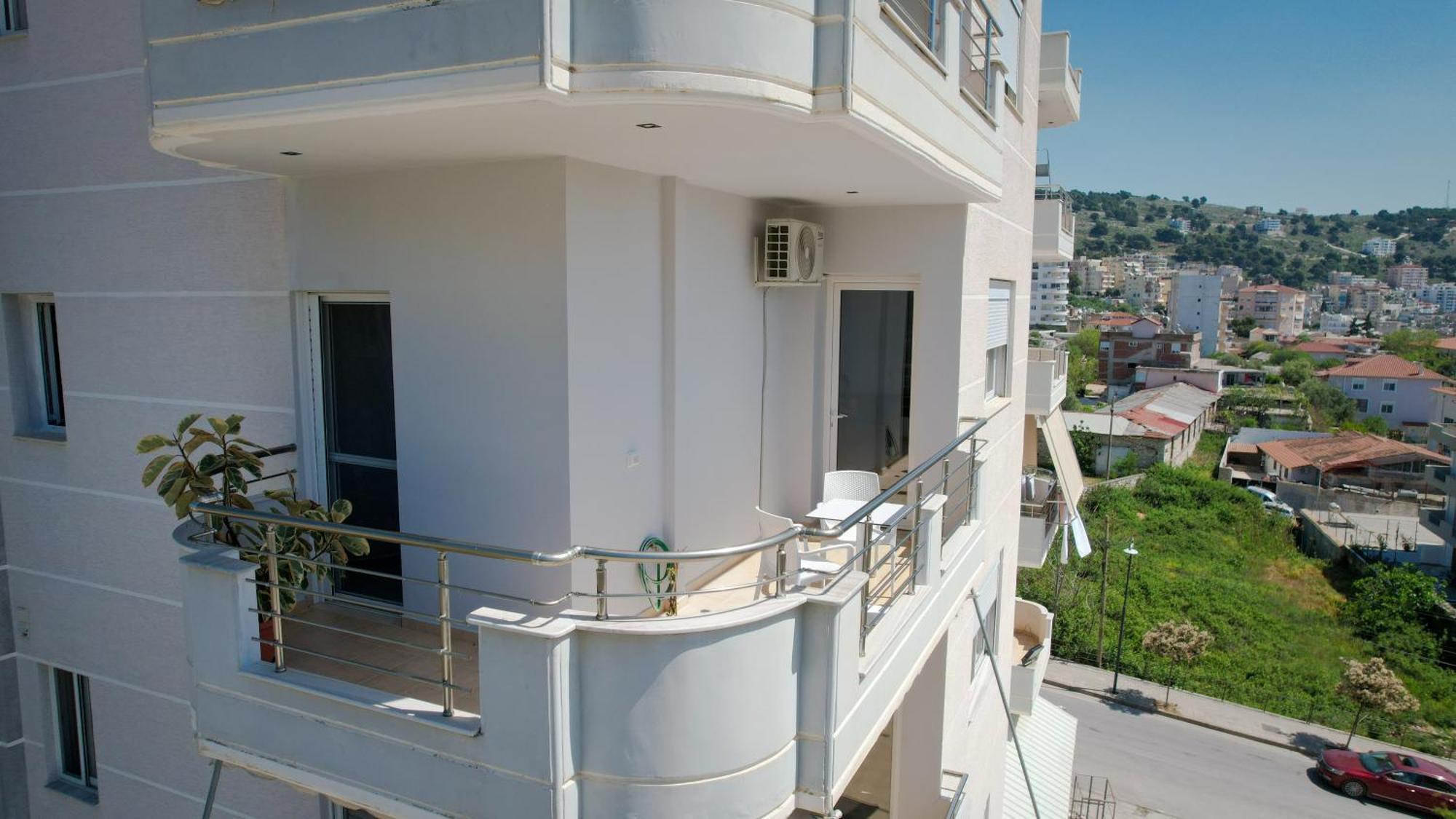 Aldisen Apartment Sarandë Exterior foto