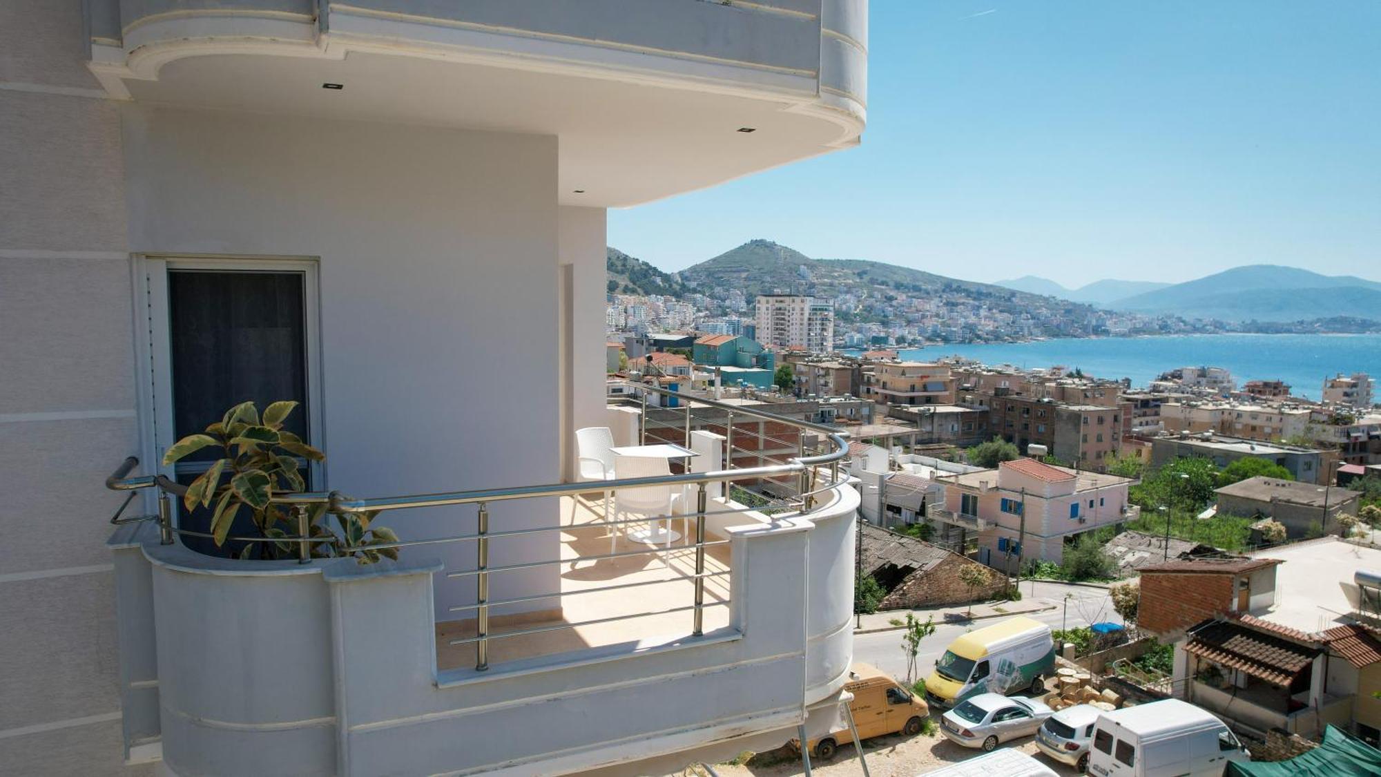 Aldisen Apartment Sarandë Exterior foto