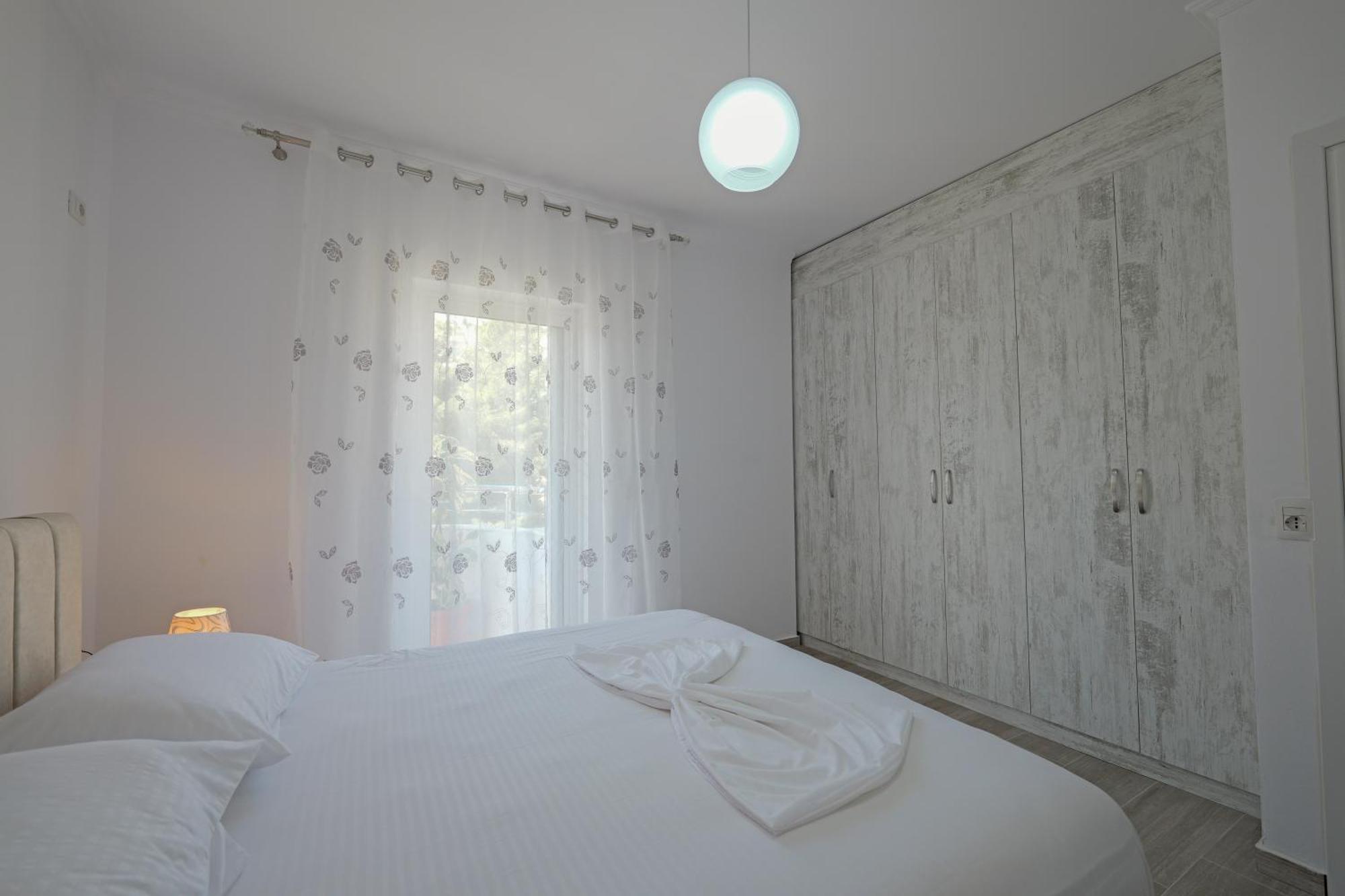 Aldisen Apartment Sarandë Exterior foto